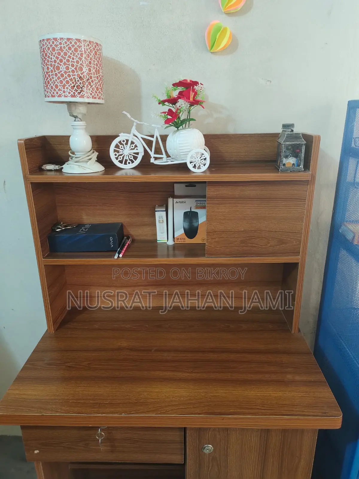 টেবিল বিক্রি হবে
