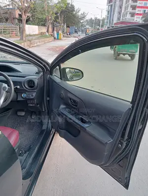 Toyota Aqua G Pkg Push Start 2014