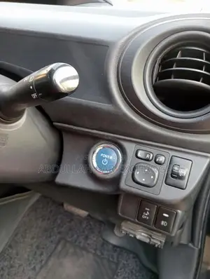 Toyota Aqua G Pkg Push Start 2014