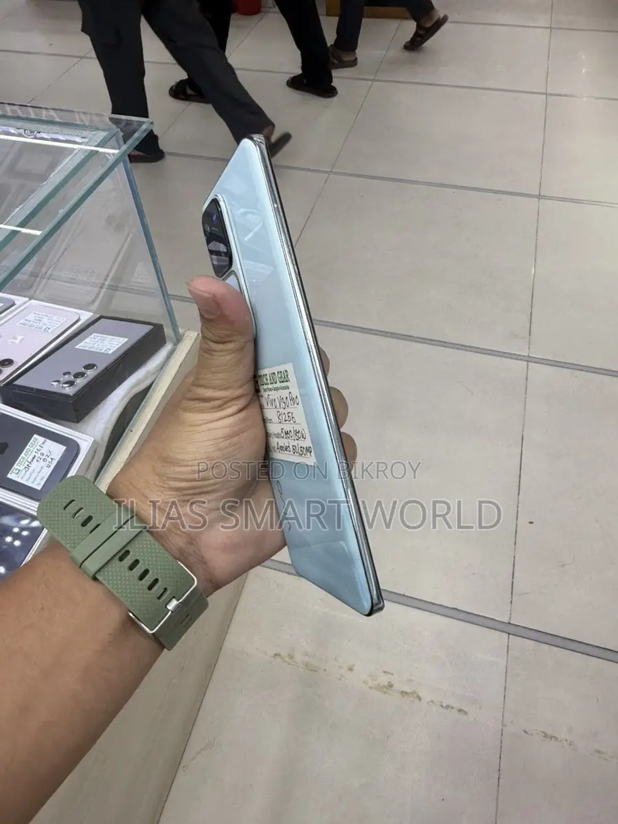 Vivo V30 Pro 8/256GB (Used)