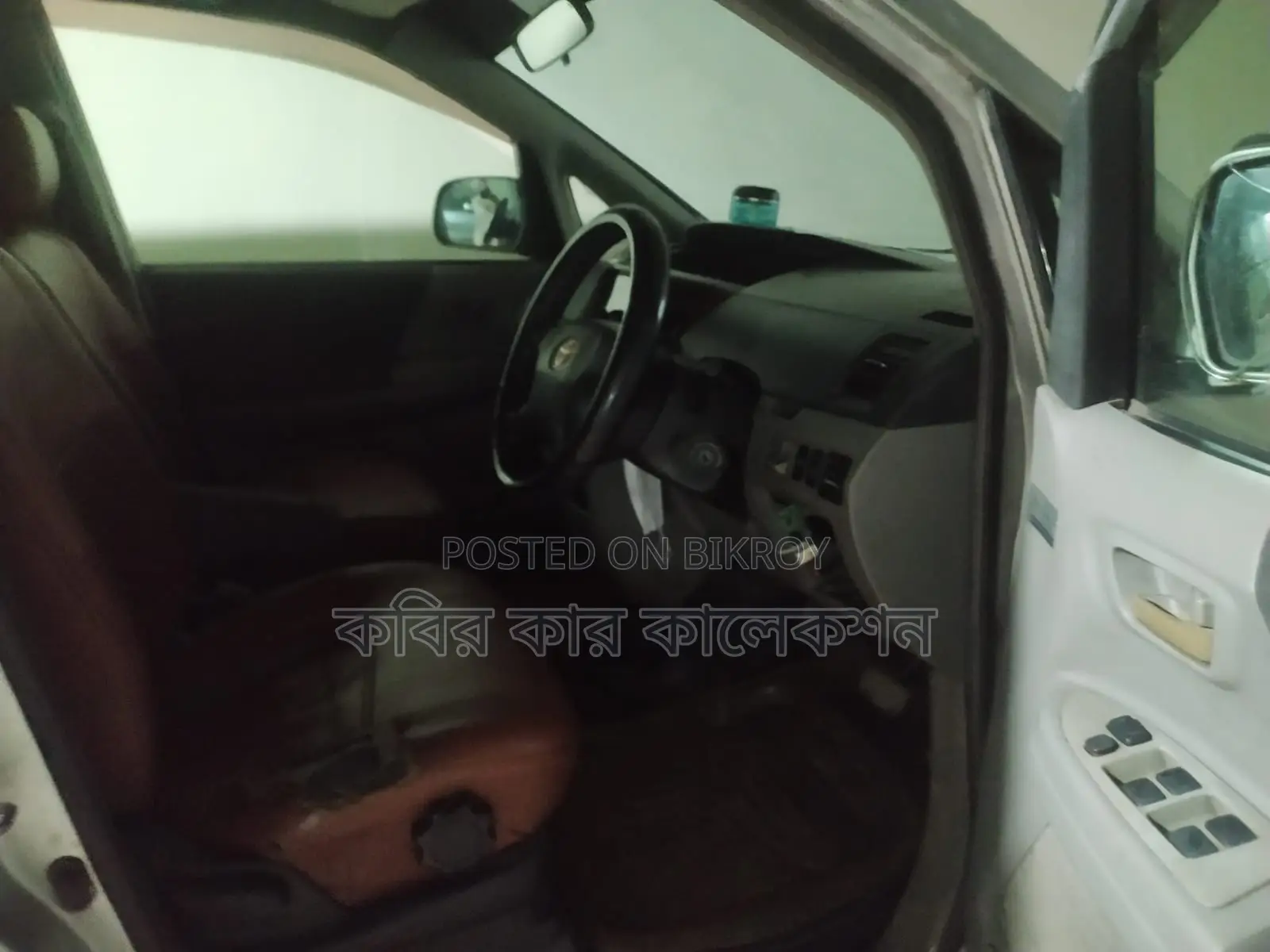 Toyota Noah Silver 2003