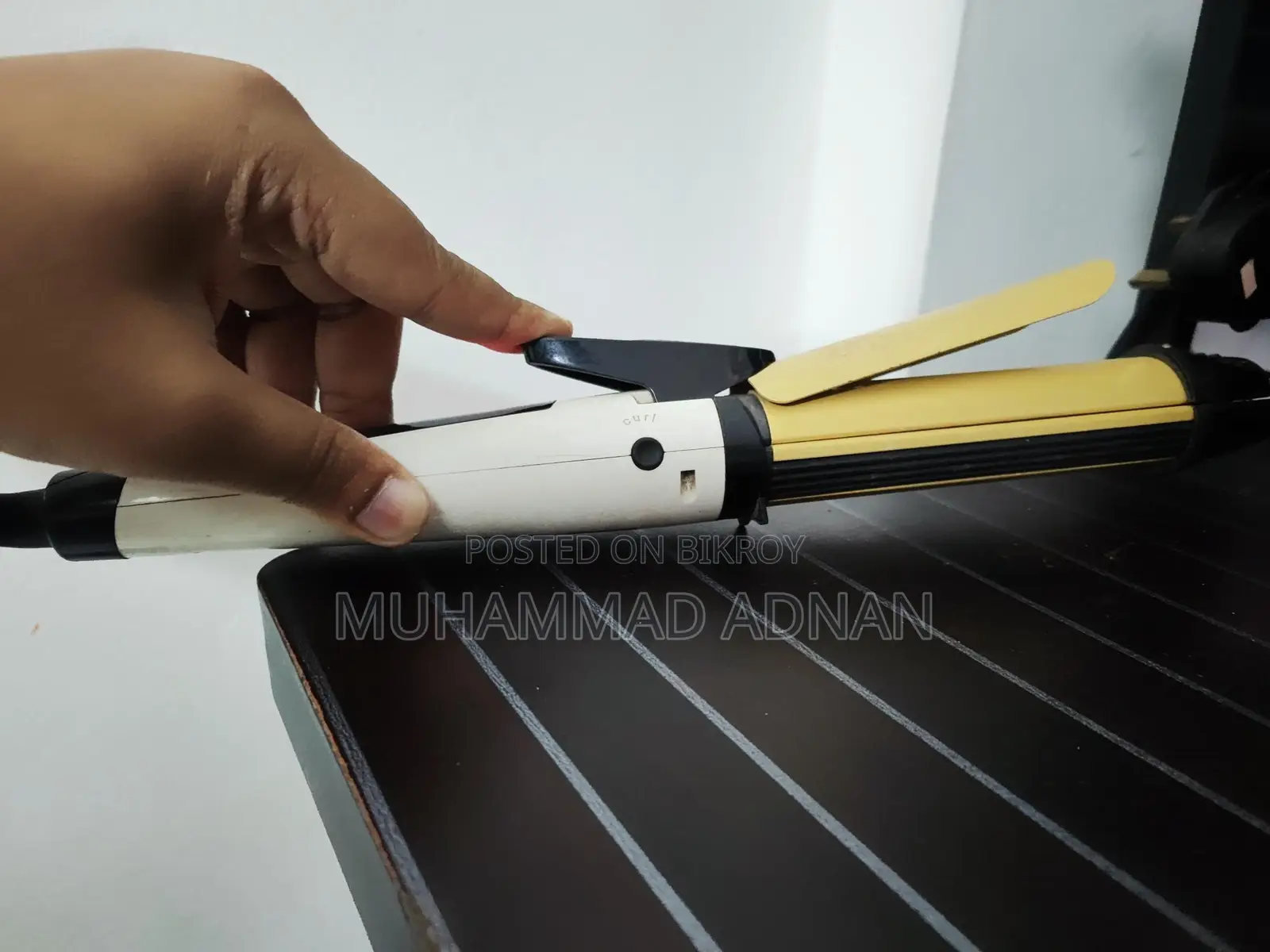 Hair Straightener, Curler, Parlour Items (Total 5 Items)
