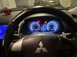 Mitsubishi Outlandar Special SUV 2011