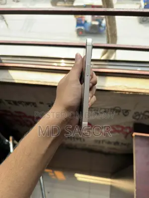 New Apple iPhone 13 128 GB White