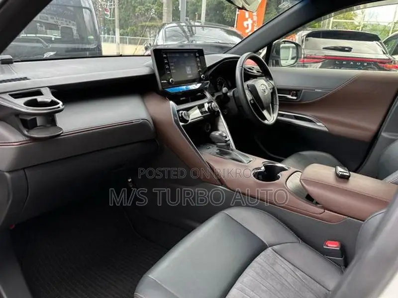 Toyota Harrier Z LEATHER NON HB 2021