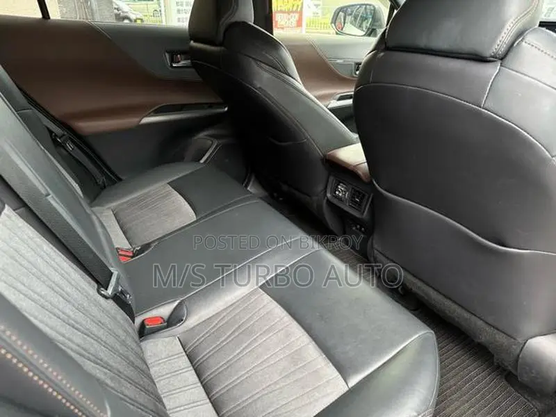 Toyota Harrier Z LEATHER NON HB 2021