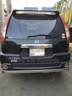 Nissan X-Trail Black 2012