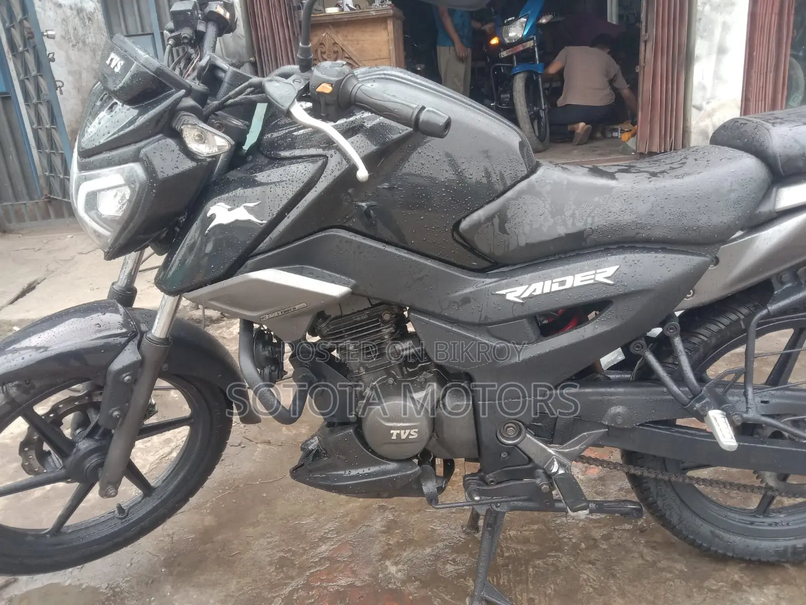 TVS Raider 125 new condition 2022