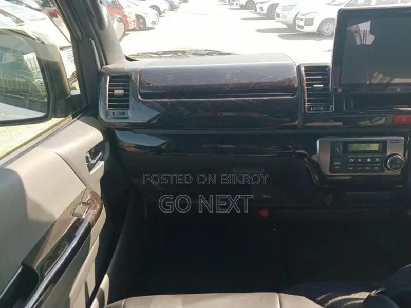 Toyota Hiace SGL Dark Prime II 2021