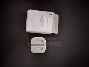 Apple 20 W Adapter
