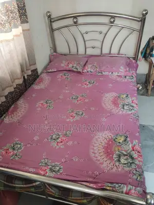 স্টিলের খাট