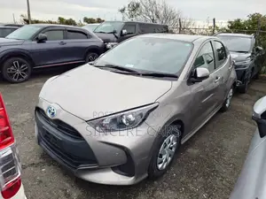 Toyota Yaris X PKG HYB 2021