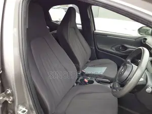 Toyota Yaris X PKG HYB 2021