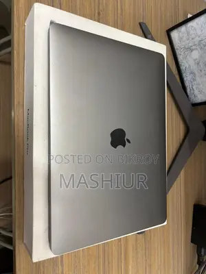 অ্যাপল ম্যাকবুক প্রো এম১