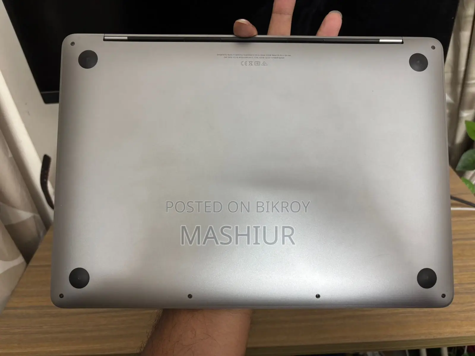 অ্যাপল ম্যাকবুক প্রো এম১