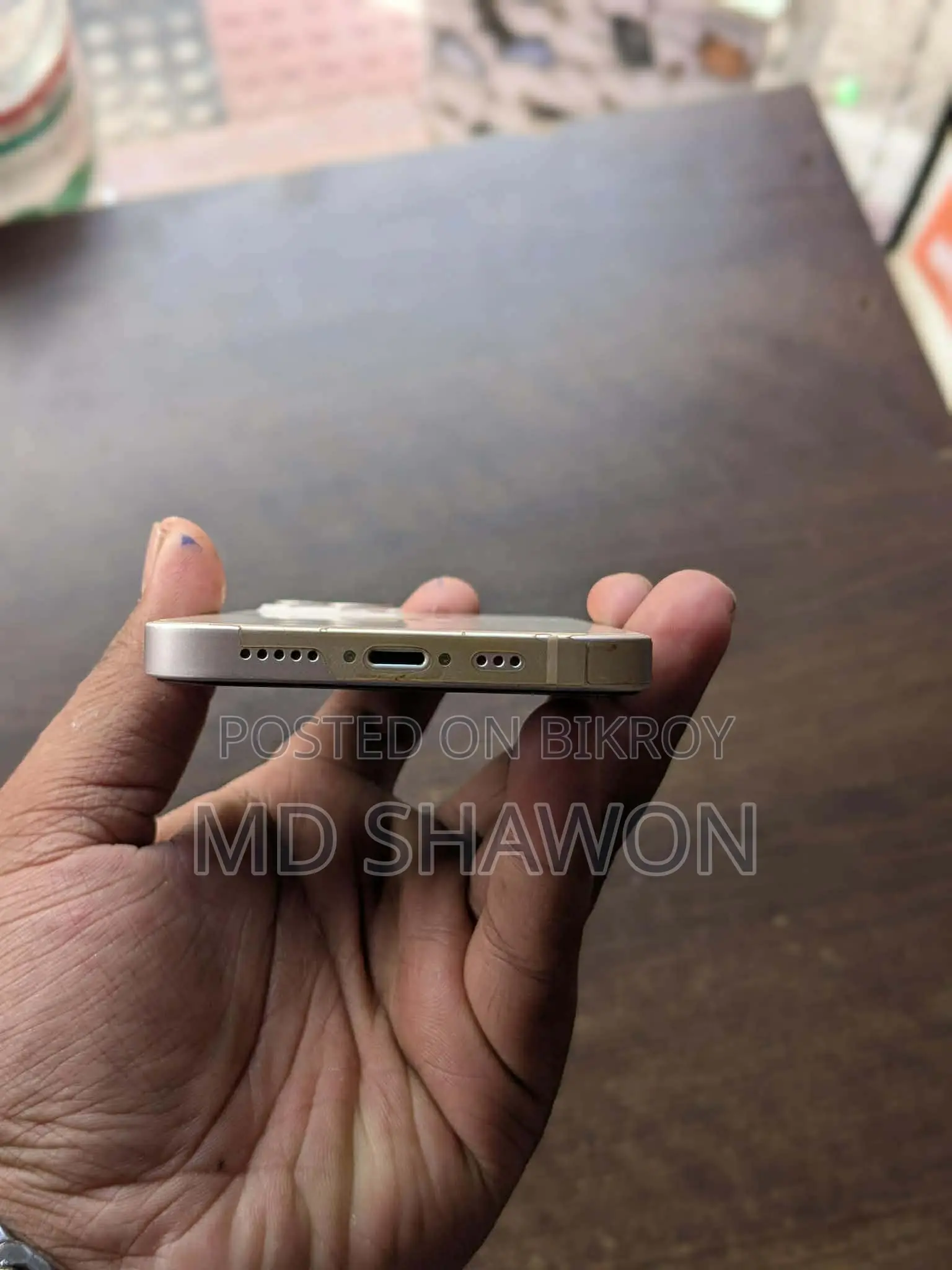 Apple iPhone 13 (Used)