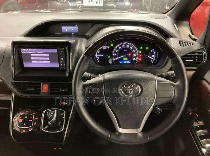 Toyota Esquire Gi Hybrid Red Dash 2021