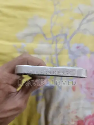 Apple iPhone 13 (Used)