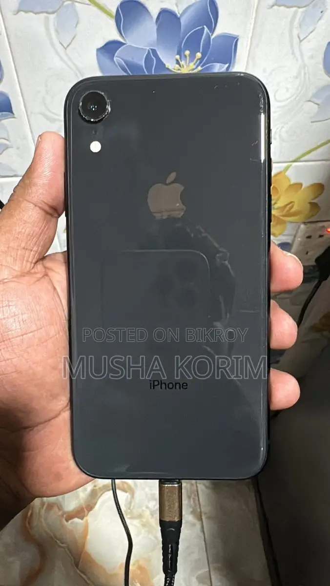 Apple iPhone XR (Used)