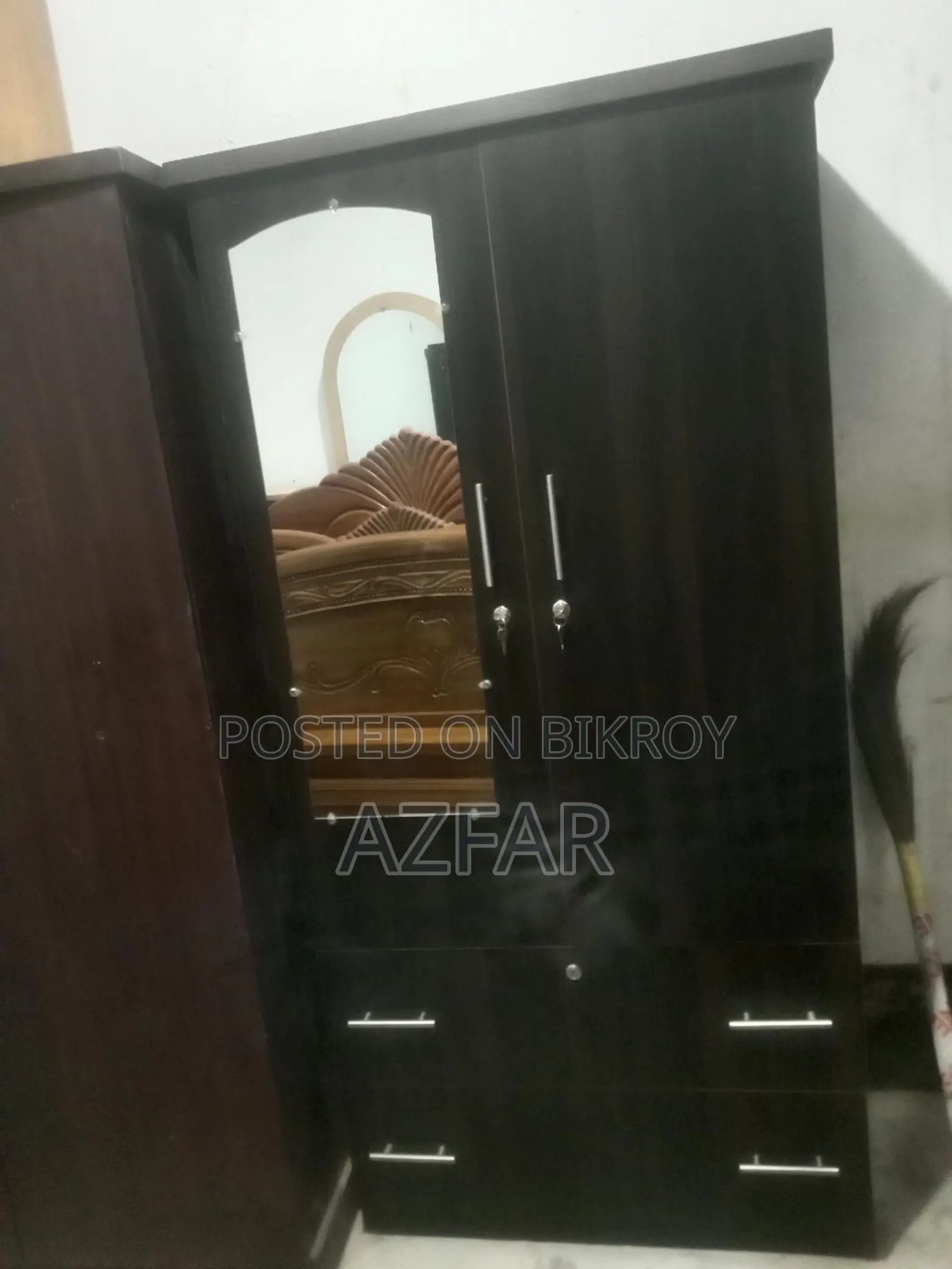 Stylish Melamine Furniture for Sale (Approx. 6 Feet)