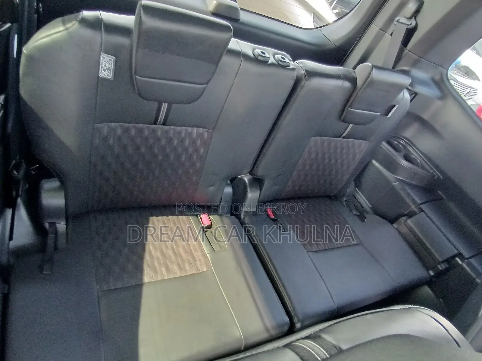 Toyota Noah S-Z Leg Rest Full Option 2023