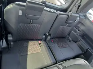 Toyota Noah S-Z Leg Rest Full Option 2023