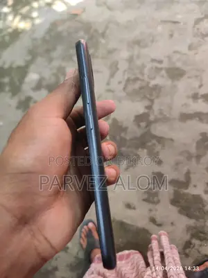 Realme C21 3/32 (Used)