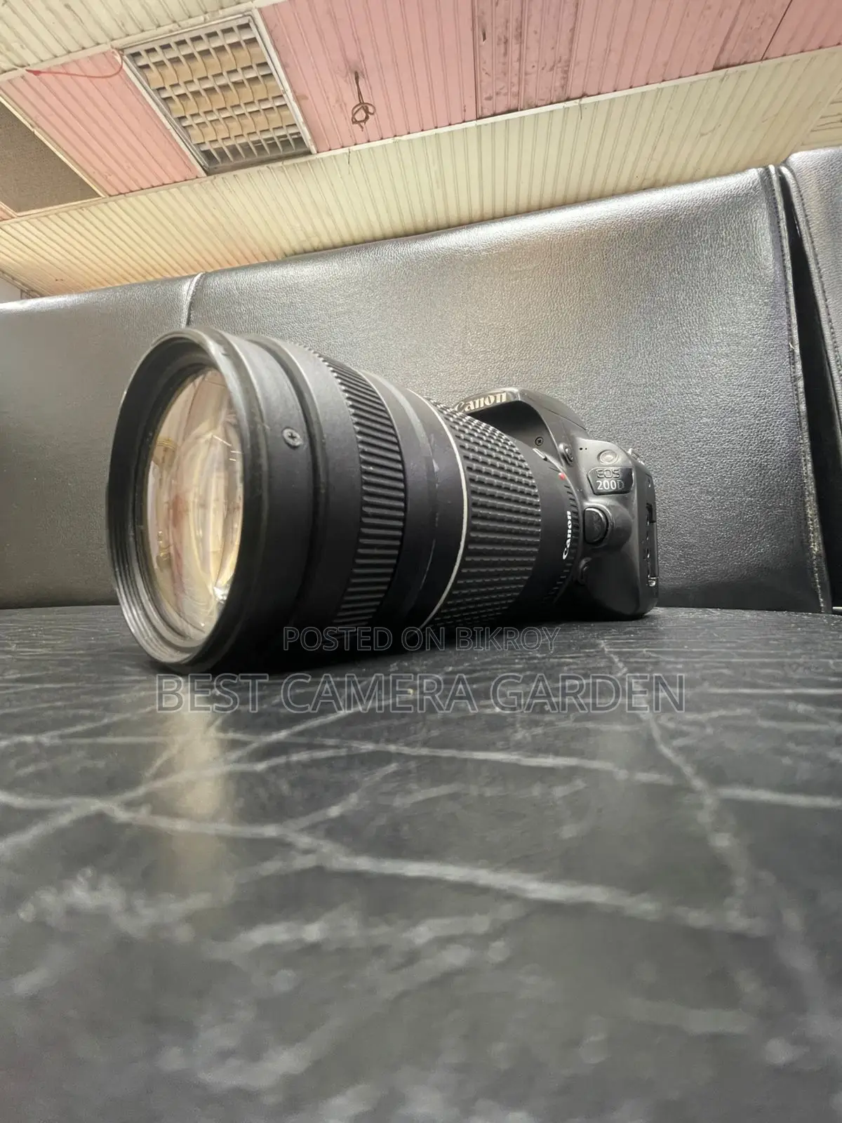 Canon 200D with 75-300mm Lens (Full Package)