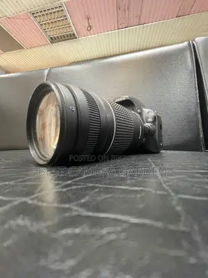 Canon 200D with 75-300mm Lens (Full Package)