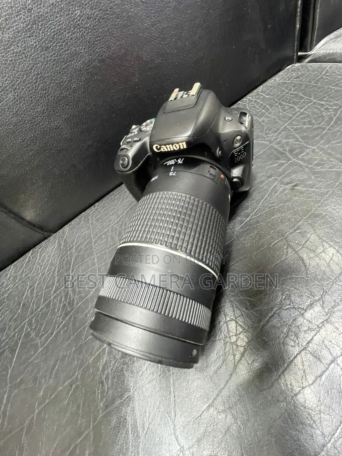Canon 200D with 75-300mm Lens (Full Package)
