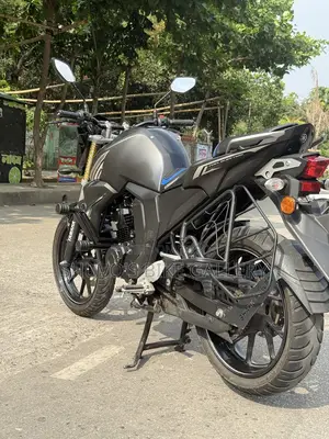 Yamaha FZs V2 2025