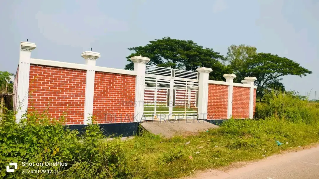 সেক্টর-৫ এ ১০ কাঠার লেক সাউথ কর্নার প্লট