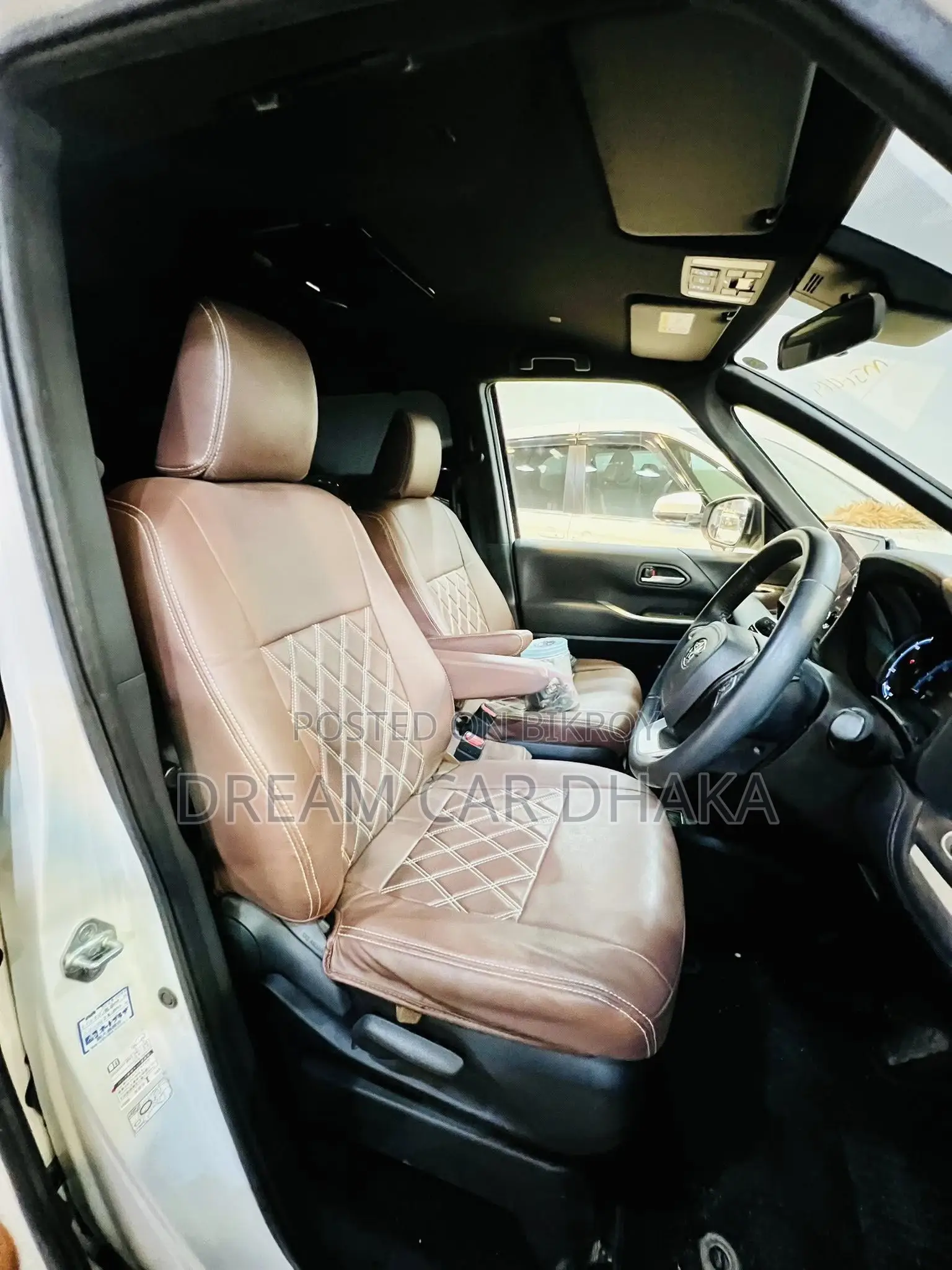 Toyota Voxy SZ PKG PEARL COLOR 2022