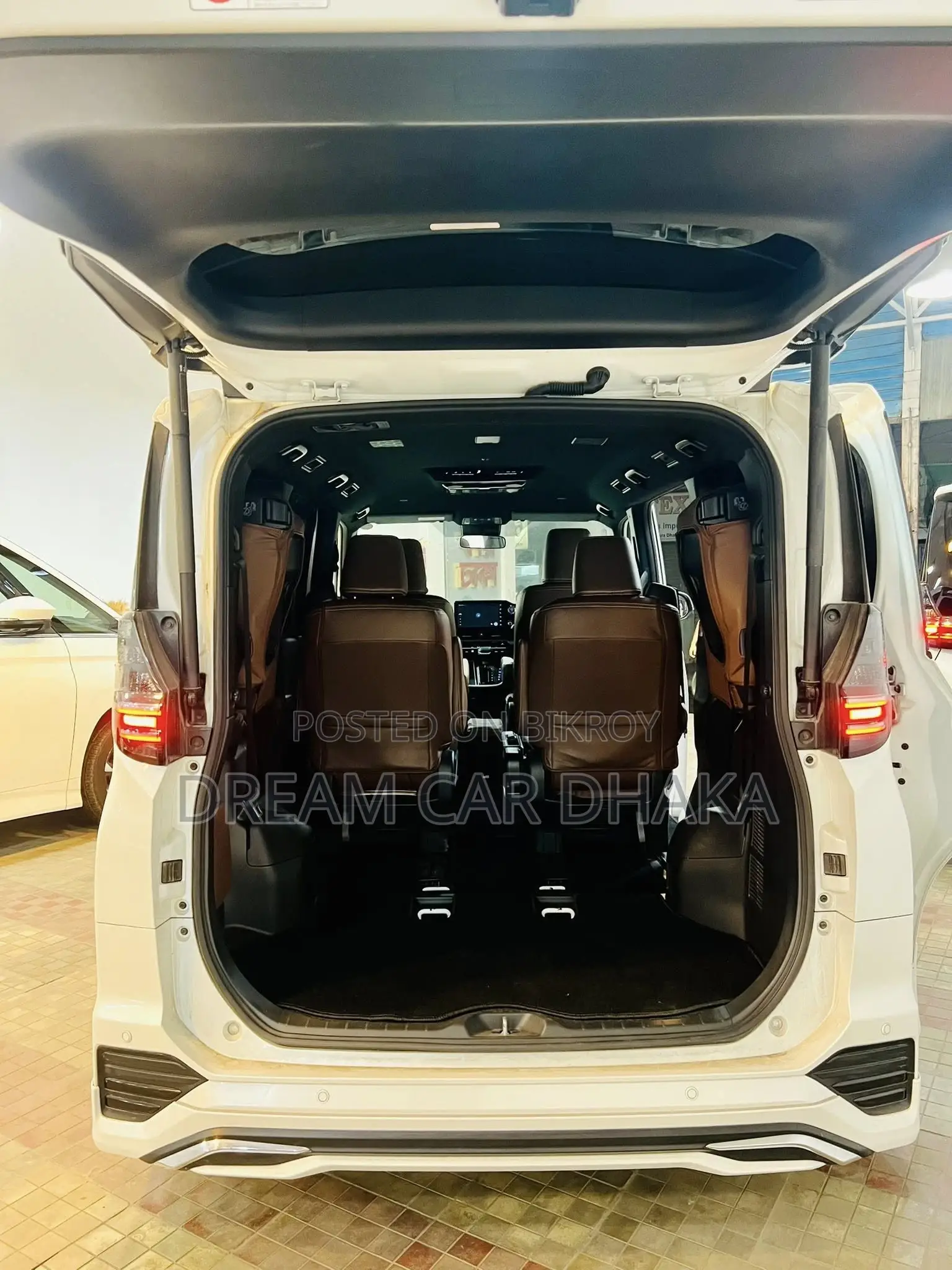 Toyota Voxy SZ PKG PEARL COLOR 2022