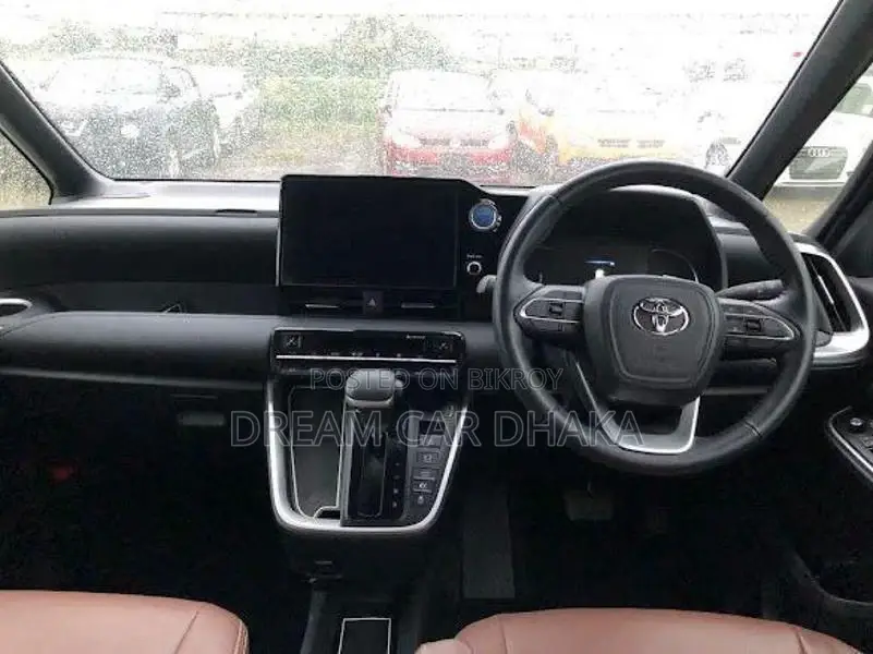 Toyota Voxy SZ PKG PEARL COLOR 2022