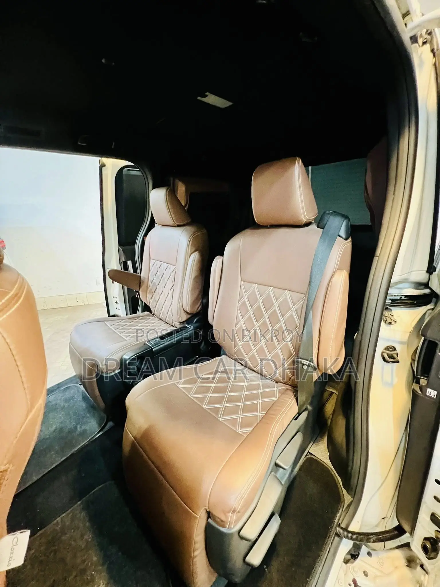 Toyota Voxy SZ PKG PEARL COLOR 2022