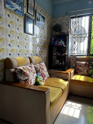 আরামদায়ক ও মজবুত সোফা সেট বিক্রি (ব্যবহৃত)