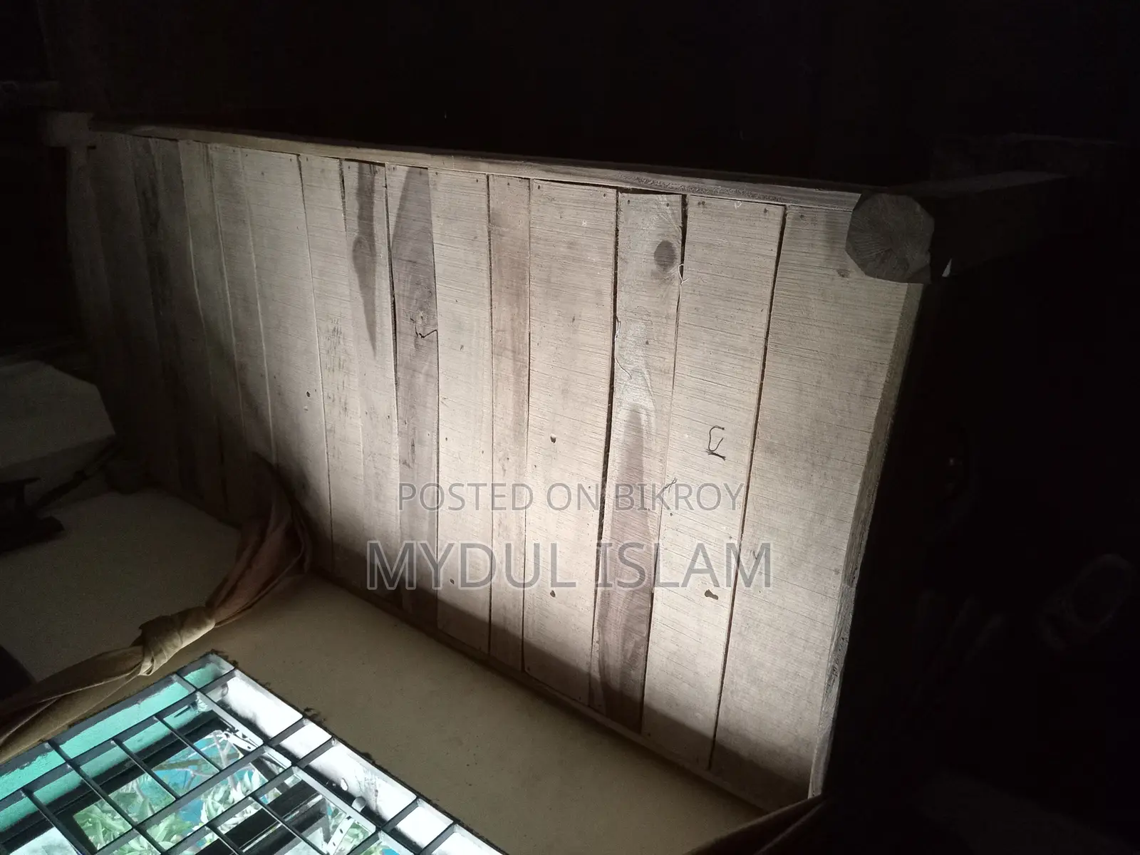 A bed frame (choki) for sale