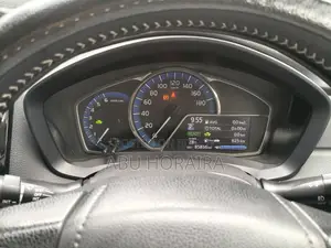Toyota Axio WXB Hybrid 2016