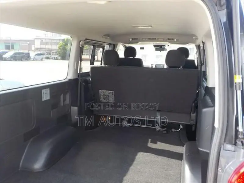 Toyota Hiace SUPER GL 3.5 BLACK 2020