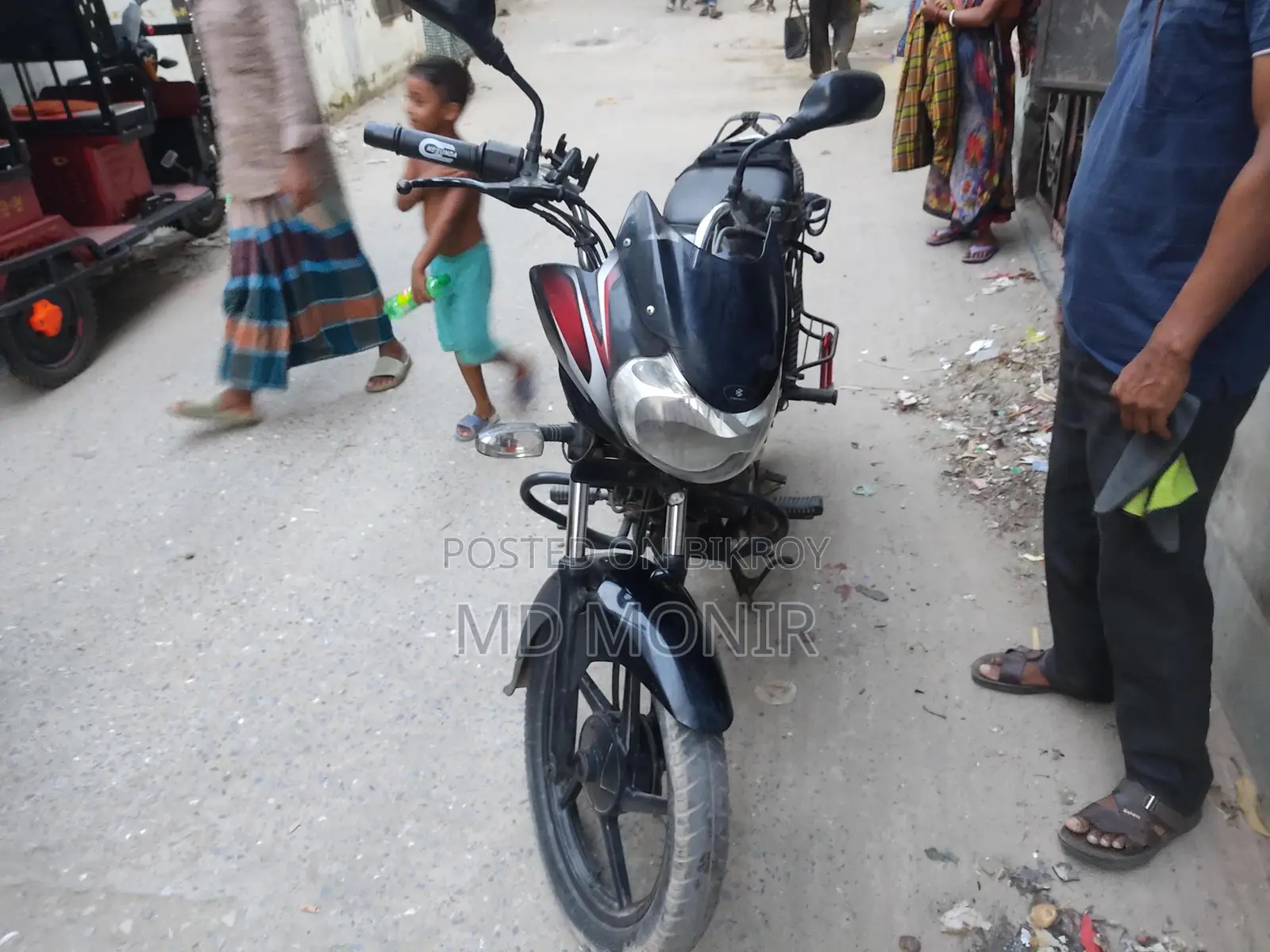 Bajaj Discover 100 . 2018