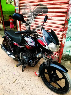 Bajaj Discover 100 . 2018