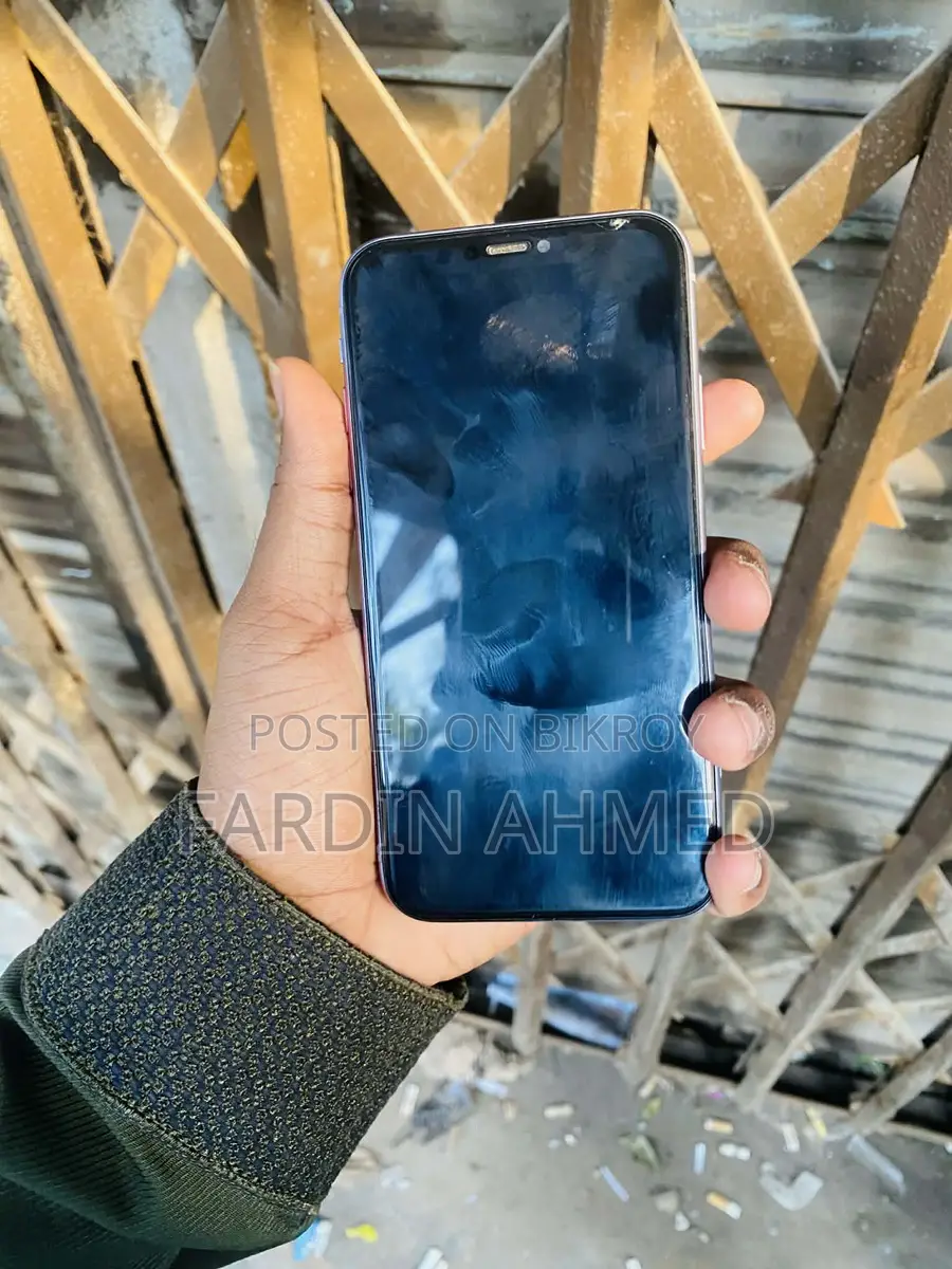 Apple iPhone 11 Like Good (Used)
