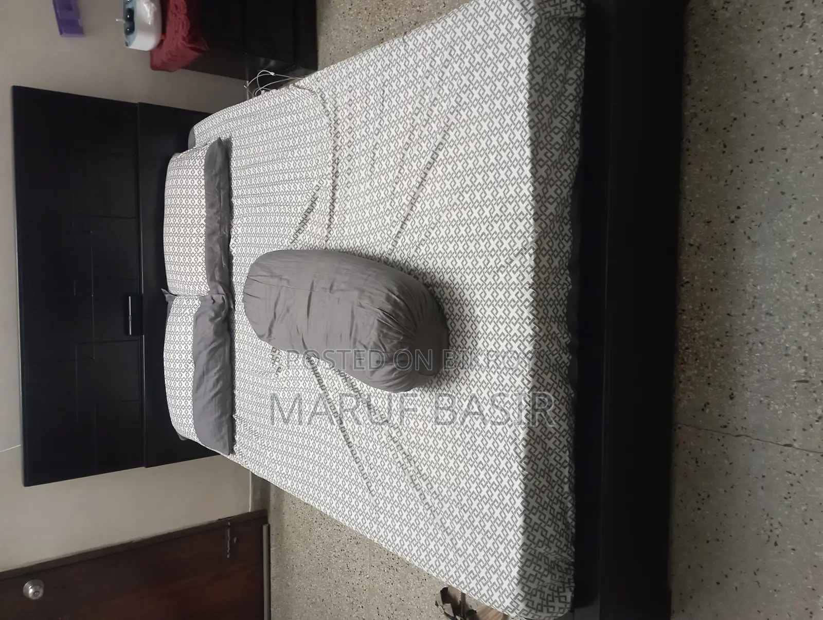 Semi Double Bed with Mattress