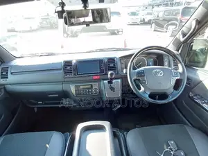 Toyota Hiace Super GL Dark Prime 2021