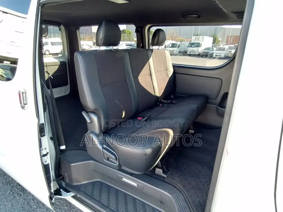 Toyota Hiace Super GL Dark Prime 2021