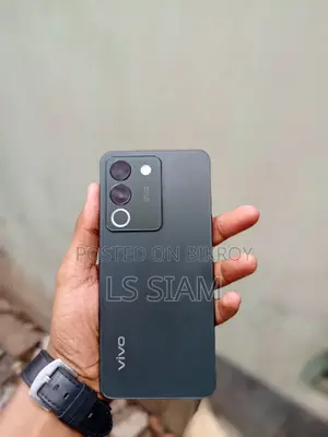Vivo V29e . (Used)