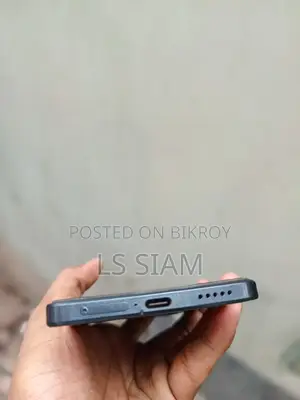 Vivo V29e . (Used)