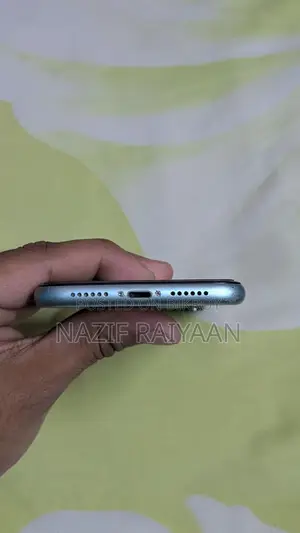 Apple iPhone 11 (Used)