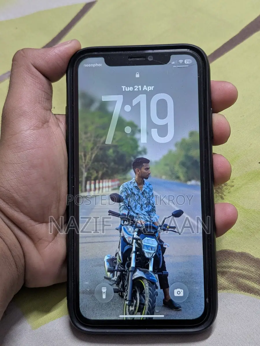 Apple iPhone 11 (Used)